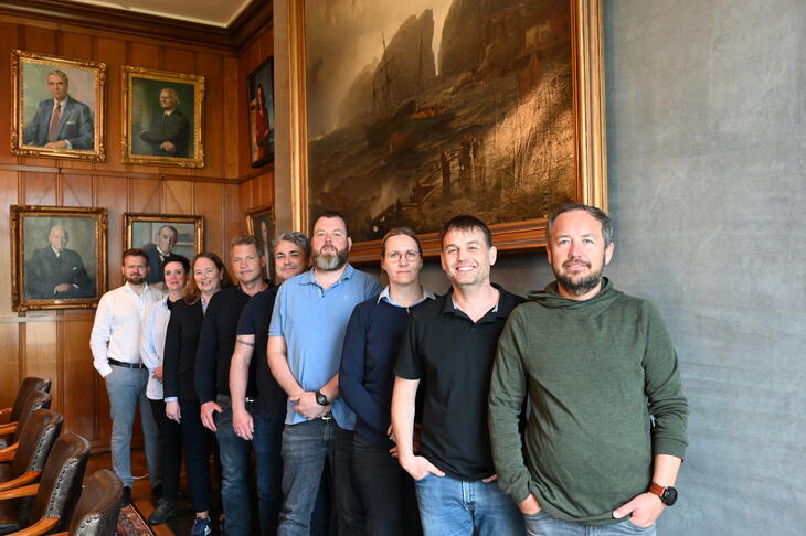 DSO-delegasjonen: (fv) Trond Løfgren; Helene Brandal: Hege-Merethe Bengtsson; Mattias Nilsson; Roger Skåtøy; Trond Borg; Katja Dienemann; Vidar Haltbakk og Trond Kommedal . Foto: Jógvan H. Gardar